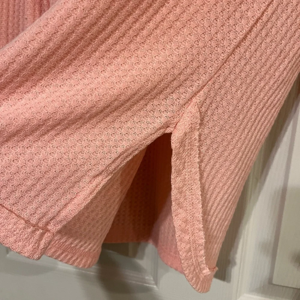 Vintage America Peachy Pink Waffle Knit Long Sleeve Oversized Top Small - Picture 6 of 7